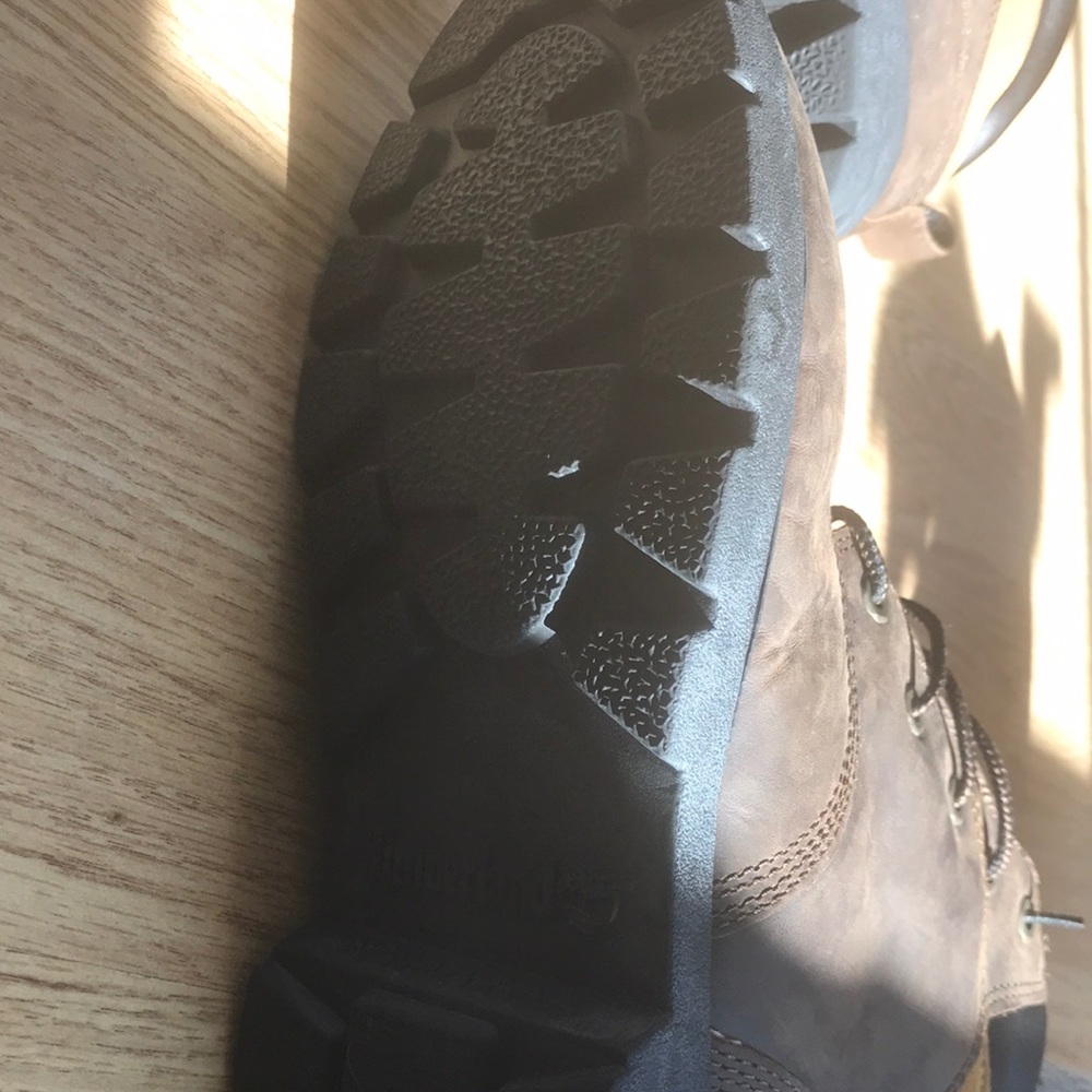 Timberland boots NEARLY NEW! size 6 big boys - Picture 12 of 16